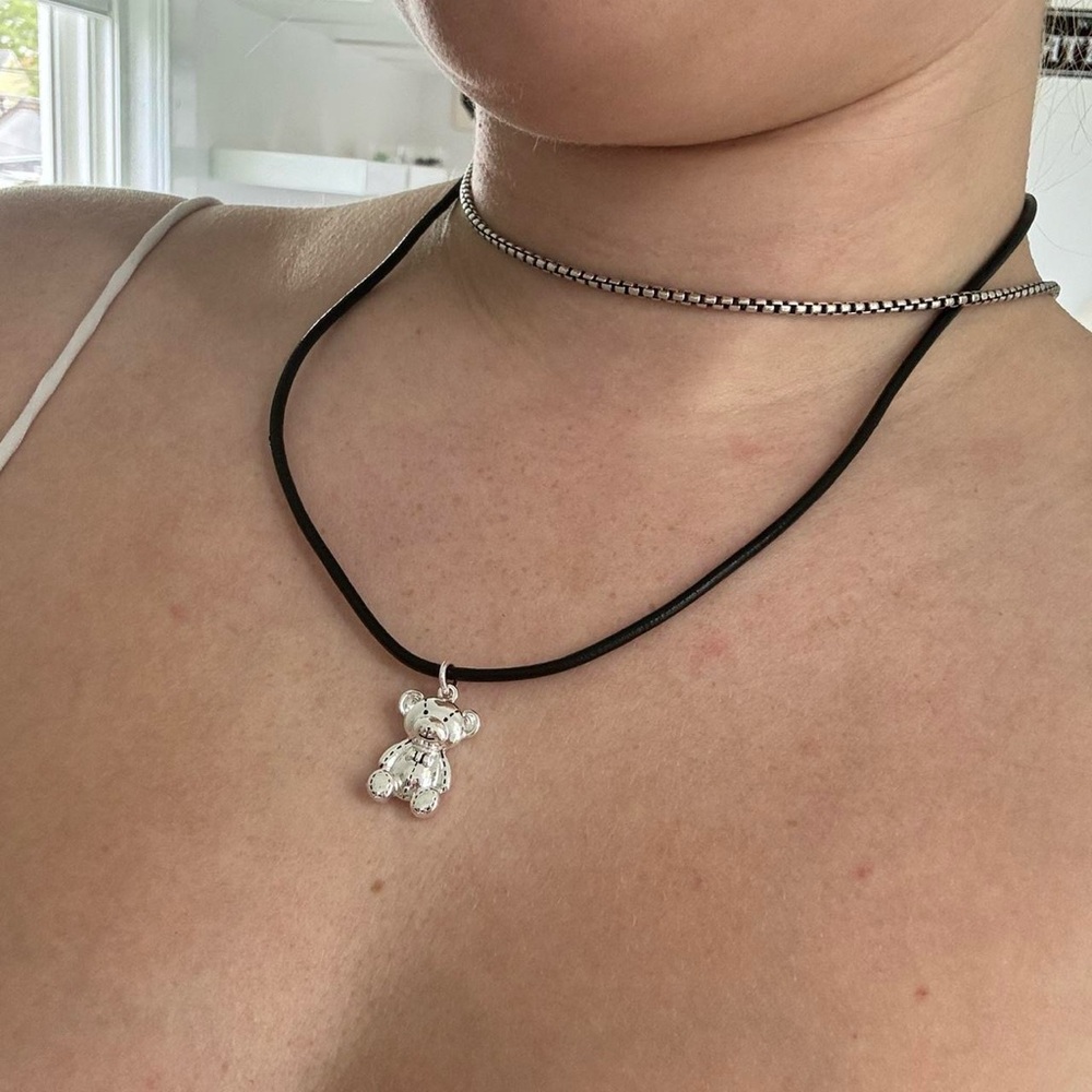 18k white gold plated silver teddy charm necklace